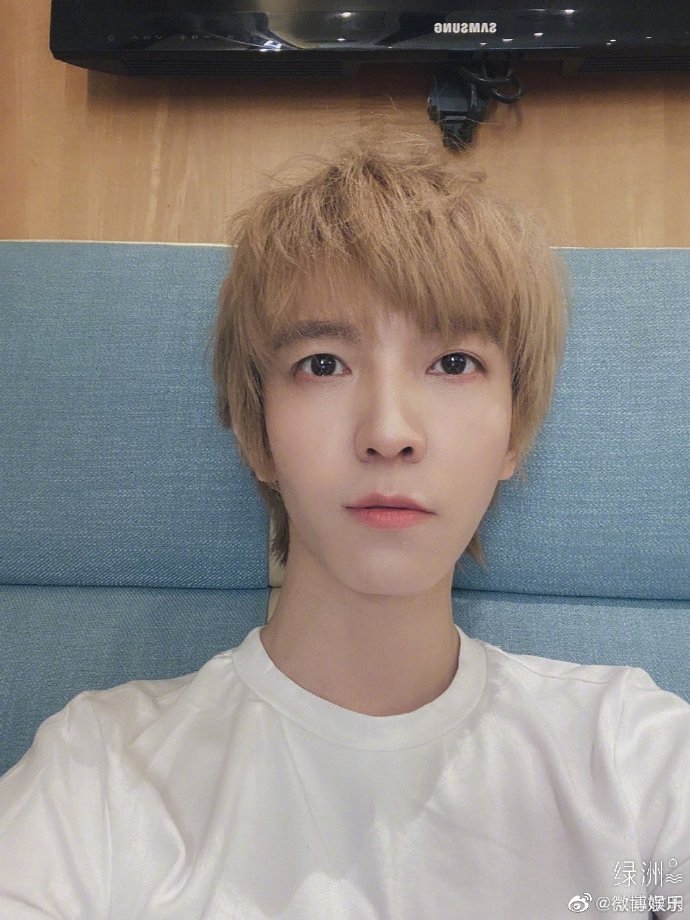 闹翻了?郭敬明取关《少年之名》 并删掉所有相关微博 闹翻了?郭敬明取关《少年之名》 并删掉所有相关微博